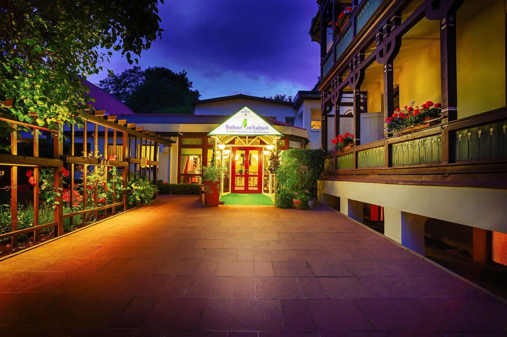 Vitalhotel Am Stadtpark Superior Bad Harzburg Exterior foto